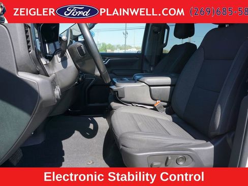 Used 2023 Chevrolet Silverado 1500 LT AWD/4WD image 15