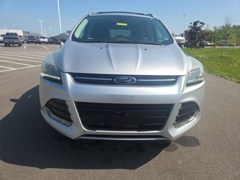 Used 2016 Ford Escape Titanium w/ Equipment Group 301A FWD image 3