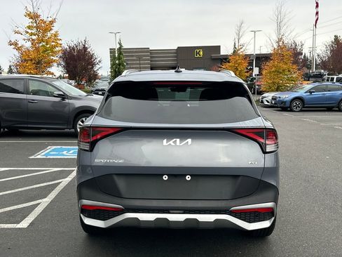 Used 2023 Kia Sportage EX image 4