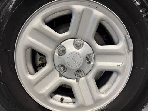 Used 2012 Jeep Wrangler Sport AWD/4WD image 10