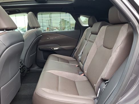 Used 2025 Lexus RX 350 w/ Convenience Package AWD/4WD image 10