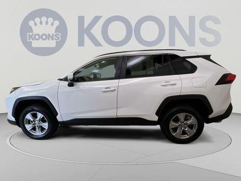 Used 2024 Toyota RAV4 XLE FWD image 5