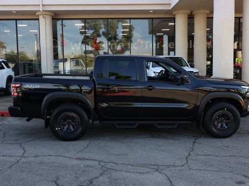 New 2026 Nissan Frontier PRO-4X w/ Pro-4x Convenience Package image 3