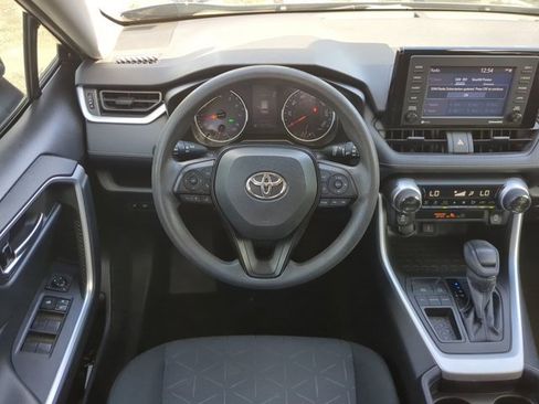 Used 2020 Toyota RAV4 XLE image 16