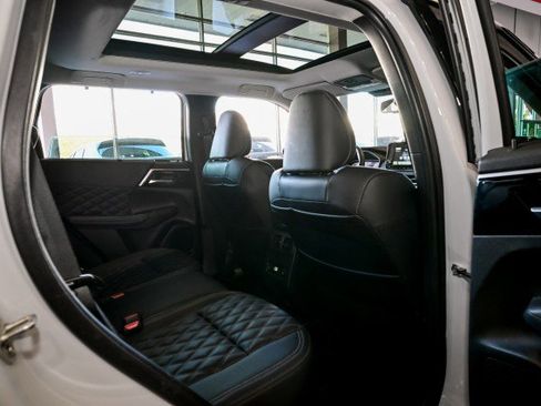 Used 2023 Mitsubishi Outlander SEL 40th Anniversary image 25