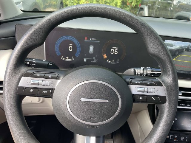 Used 2025 Hyundai Tucson SEL FWD image 30