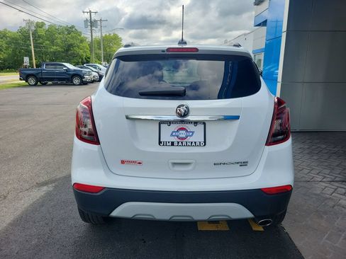 Certified 2022 Buick Encore Preferred AWD/4WD image 10
