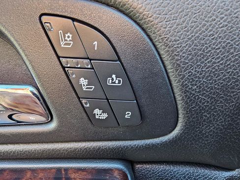 Used 2014 GMC Yukon XL Denali image 33