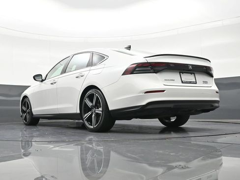 Used 2023 Honda Accord Sport image 27