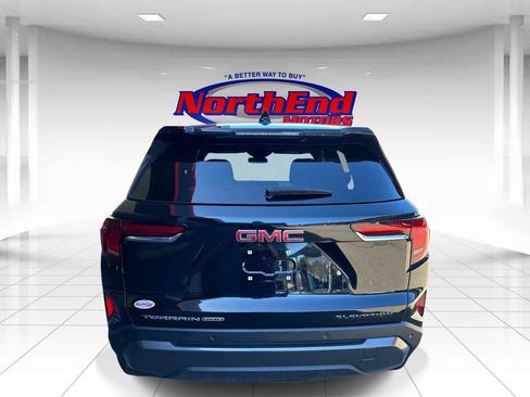Used 2025 GMC Terrain Elevation AWD/4WD image 4