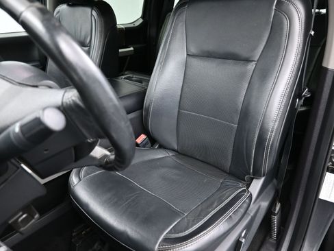 Used 2019 Ford F250 Lariat w/ Lariat Value Package image 21