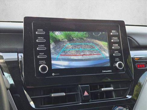 Used 2021 Toyota Camry SE FWD image 9