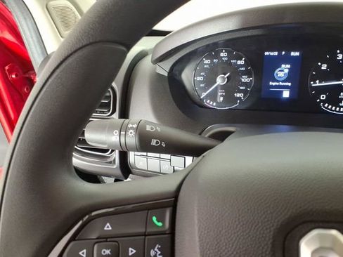 Used 2025 RAM ProMaster 2500 w/ Convenience Group FWD image 20