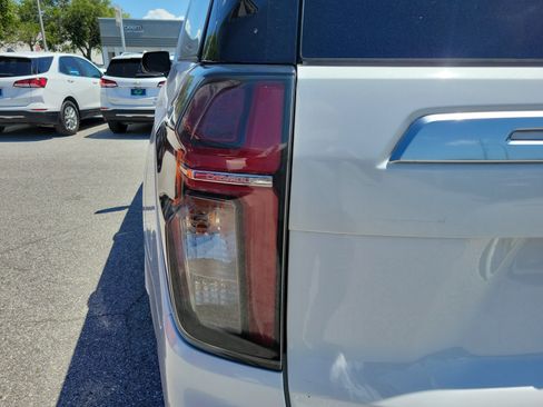 Certified 2024 Chevrolet Suburban High Country w/ Advanced Technology Package AWD/4WD image 10