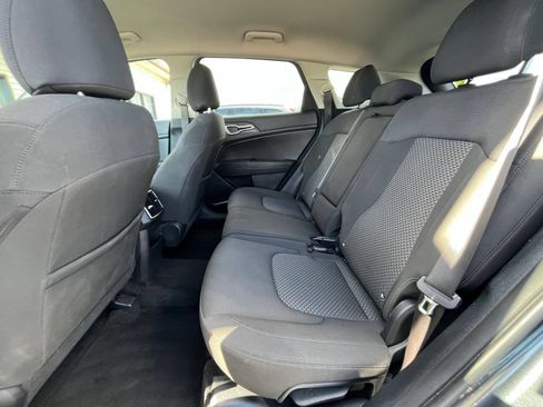 Used 2025 Kia Sportage LX FWD image 21