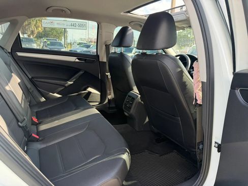 Used 2019 Volkswagen Passat 2.0T Wolfsburg w/ Wheels & Sunroof Package FWD image 10