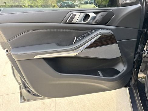 Used 2024 BMW X5 xDrive40i w/ Premium Package image 14