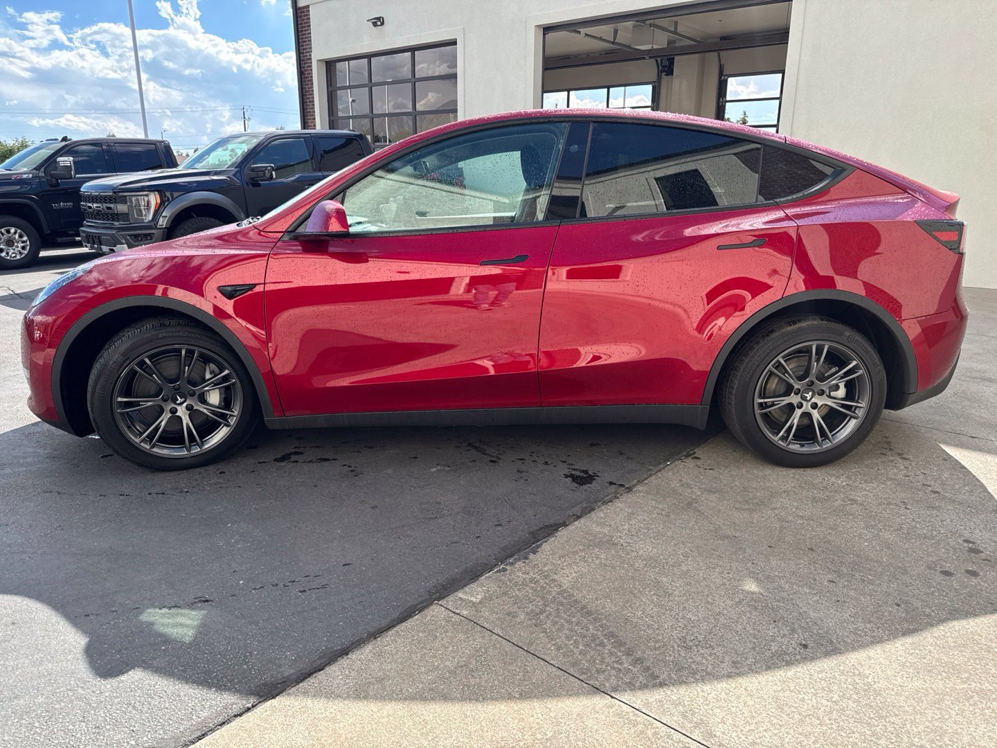 Used 2025 Tesla Model Y Long Range AWD/4WD image 5