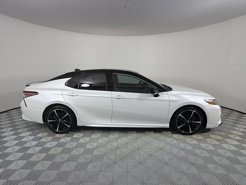 Used 2019 Toyota Camry XSE FWD image 4