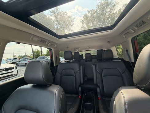 Used 2022 Nissan Pathfinder SL w/ SL Premium Package FWD image 51