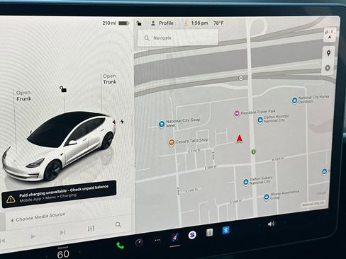 Used 2023 Tesla Model 3 Standard Range image 18