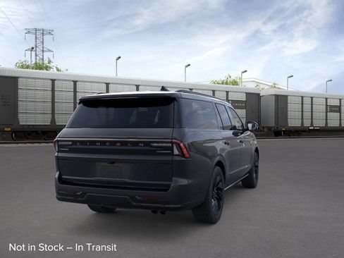 New 2026 Lincoln Navigator L Reserve w/ Jet Appearance Package AWD/4WD image 8
