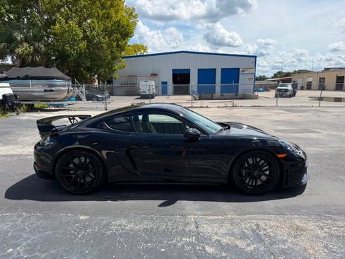 Used 2020 Porsche 718 Cayman GT4 RWD image 86