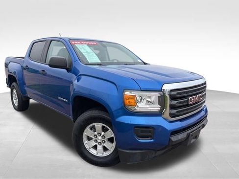 Used 2018 GMC Canyon 2WD Crew Cab w/ Convenience Package image 2