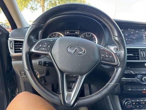 Used 2018 INFINITI QX30 Premium w/ Navigation Package image 28