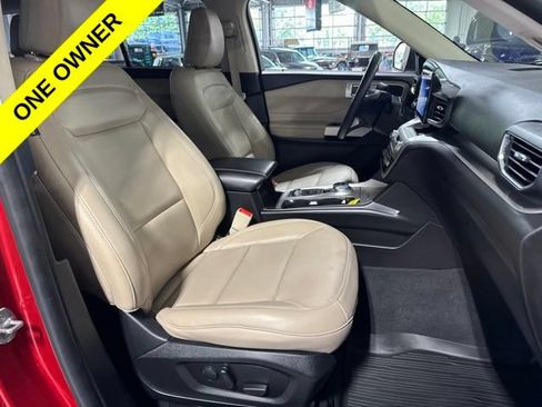 Used 2022 Ford Explorer XLT w/ Equipment Group 202A AWD/4WD image 44