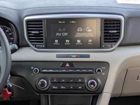 Used 2021 Kia Sportage LX image 19