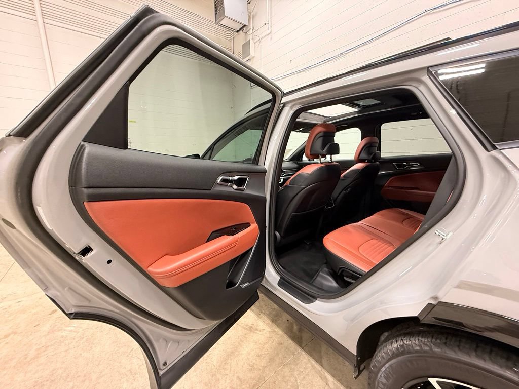 Used 2023 Kia Sportage SX FWD image 33