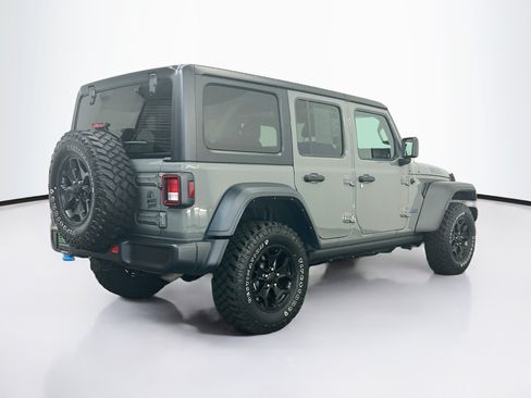 Used 2023 Jeep Wrangler Unlimited w/ Cold Weather Group AWD/4WD image 9