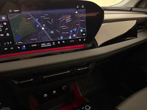 Certified 2025 Audi Q6 e-tron Premium Plus w/ Premium Plus AWD/4WD image 18