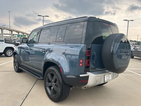 Used 2024 Land Rover Defender 110 S image 6