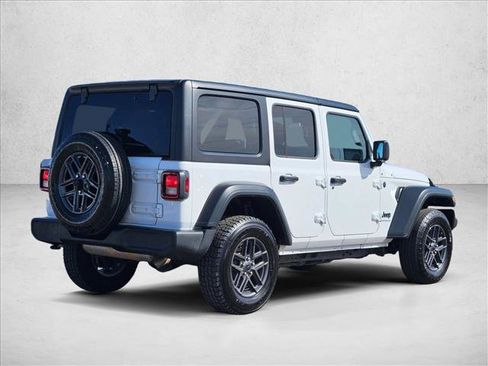 Used 2025 Jeep Wrangler Unlimited Sport AWD/4WD image 5