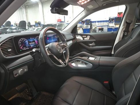 Used 2026 Mercedes-Benz GLS 450 4MATIC image 3