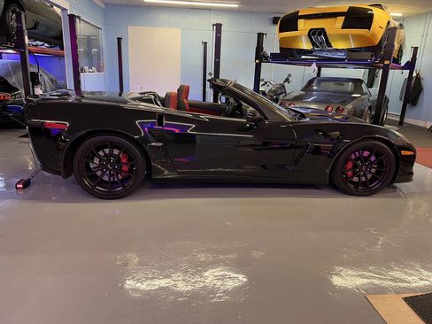 Used 2013 Chevrolet Corvette 427 w/ 1SB Preferred Equipment Group RWD image 3