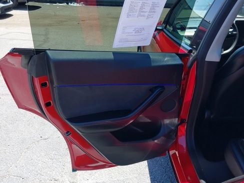 Used 2022 Tesla Model Y Performance AWD/4WD image 10