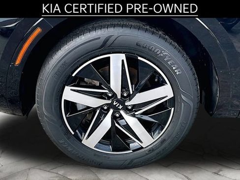 Certified 2021 Kia Sorento S FWD image 8