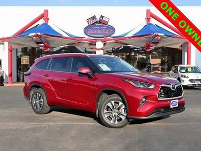 Used 2024 Toyota Highlander XLE