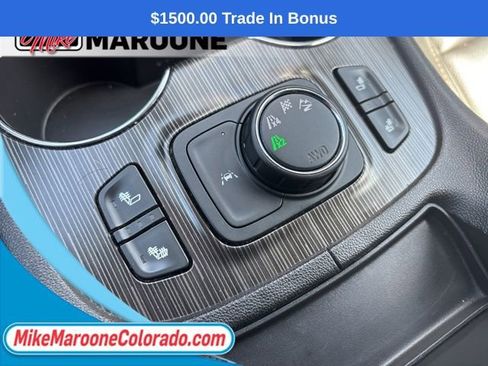 Used 2021 GMC Acadia SLT AWD/4WD image 27