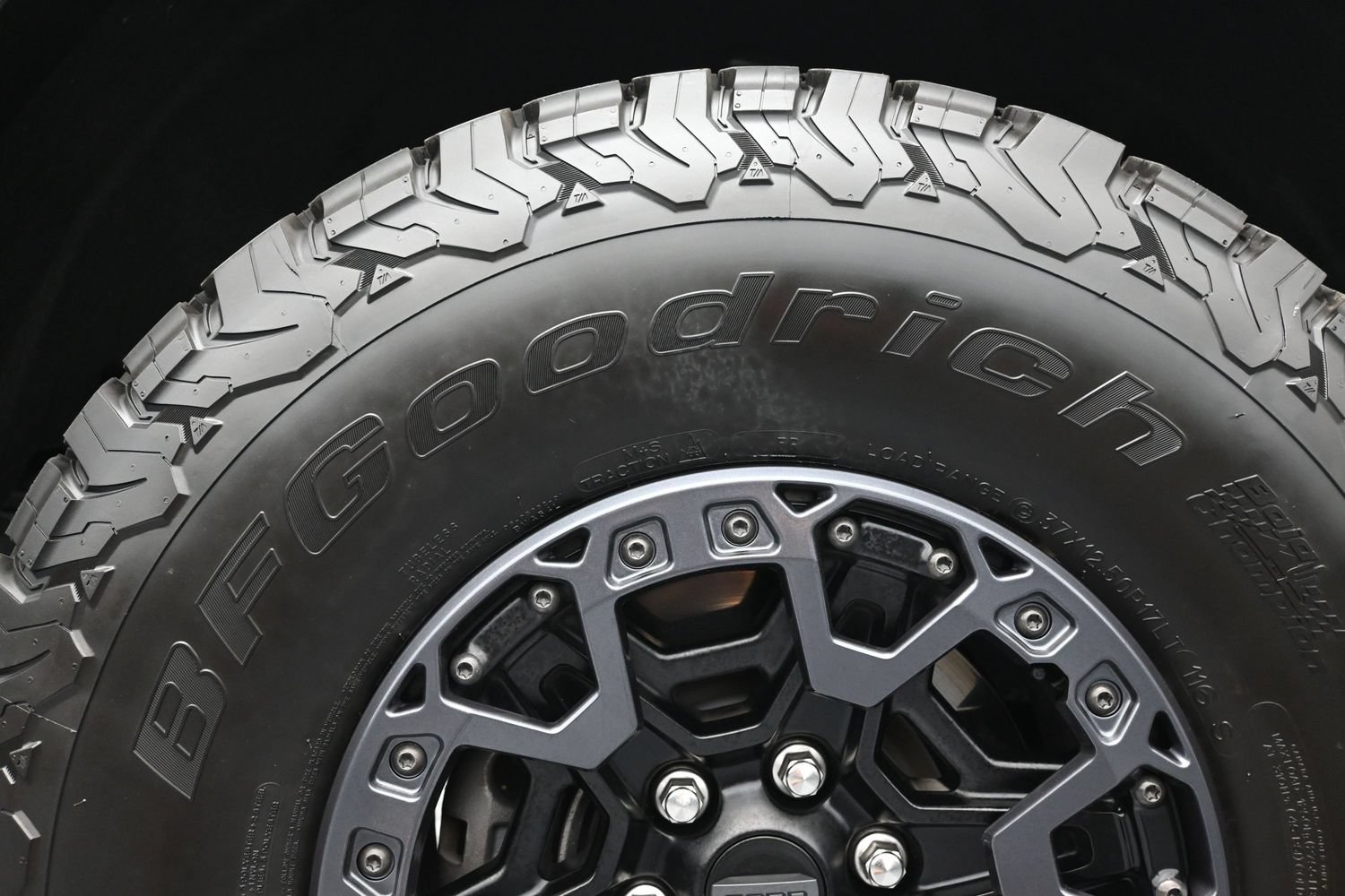 Used 2023 Ford F150 Raptor w/ Equipment Group 802A Raptor R AWD/4WD image 45