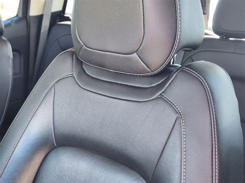 Used 2022 Chevrolet Colorado Z71 image 25