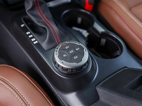 Used 2024 Ford Bronco Heritage Edition image 20