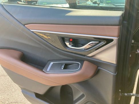 Used 2022 Subaru Outback Touring AWD/4WD image 18