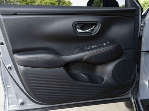Used 2025 Honda HR-V Sport image 36