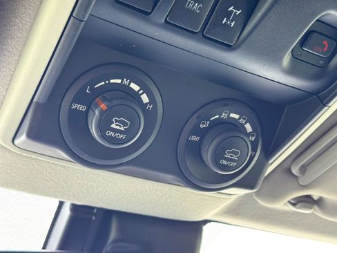 Used 2020 Toyota 4Runner TRD Off-Road image 29