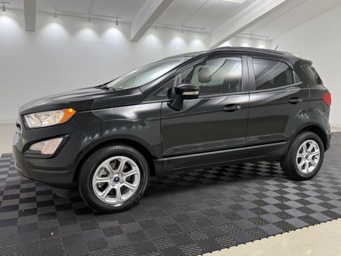 Used 2020 Ford EcoSport SE w/ SE Convenience Package image 3