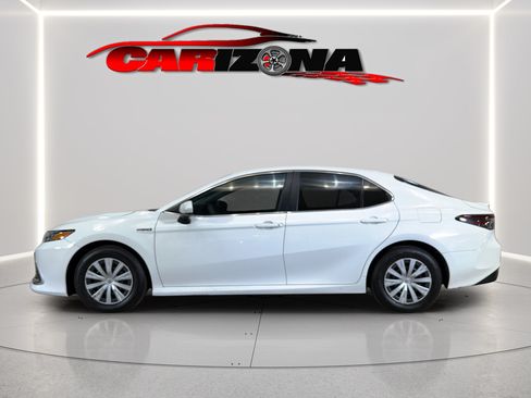 Used 2021 Toyota Camry LE FWD image 10